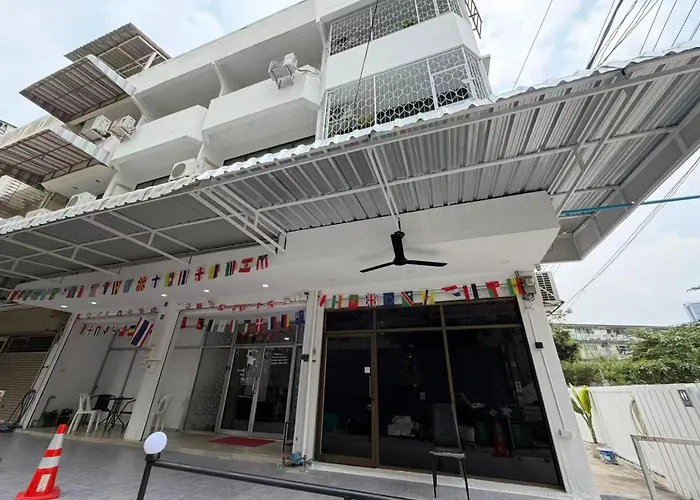 S Sukhumvit 48 Guest house