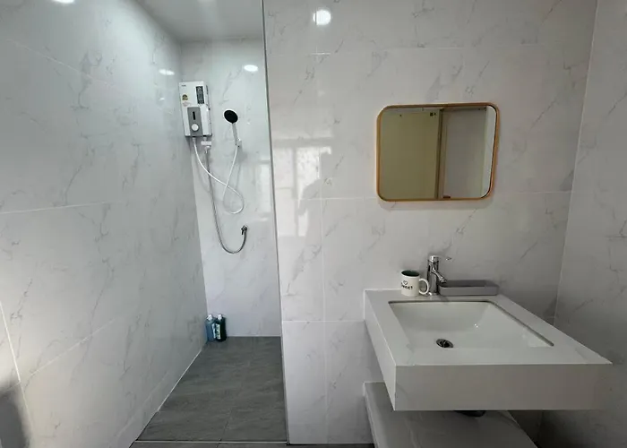 S Sukhumvit 48 3*